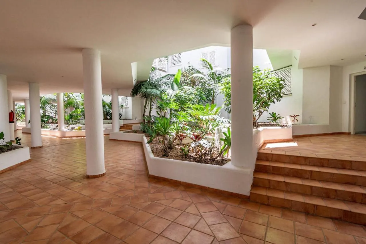 Pr20 - Good Located Flat Puerto Banus Apartment Marbella