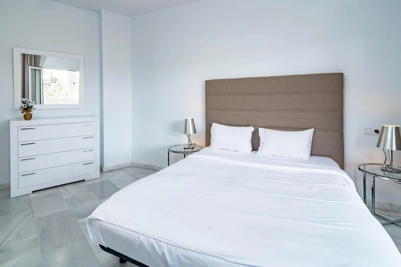 Pr20 - Good Located Flat Puerto Banus Apartment Marbella